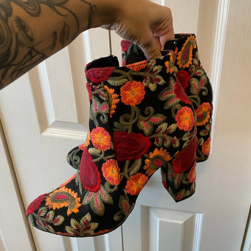 MIA Shoes